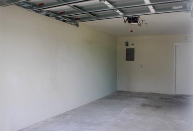 LOOKING FOR A PROPERTY THAT HAS A SHORT-TERM LICENSE - photo 7