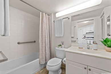 Well-maintained 1-bedroom, 1-bath unit located in the heart of - photo 5