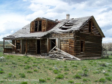 This 520 acre property offers everything Wyoming has to offer - photo 27