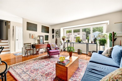 Nestled on a quiet cul-de-sac in Mamaroneck's sought-after - photo 11