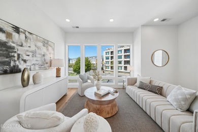 Experience coastal luxury in this stunning 3-bedroom residence - photo 11