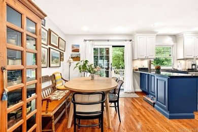 Nestled on a quiet cul-de-sac in Mamaroneck's sought-after - photo 12