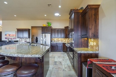 Exceptional luxury estate located in the prestigious gated - photo 14