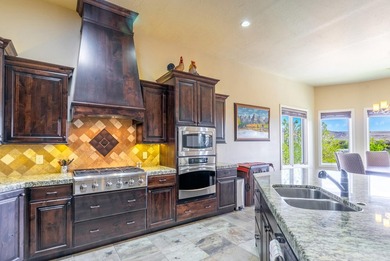 Exceptional luxury estate located in the prestigious gated - photo 15