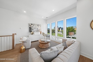Experience coastal luxury in this stunning 3-bedroom residence - photo 16