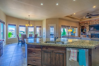 Exceptional luxury estate located in the prestigious gated - photo 18