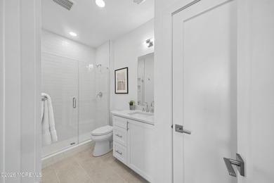 Experience coastal luxury in this stunning 3-bedroom residence - photo 21