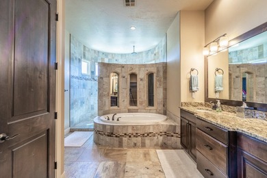 Exceptional luxury estate located in the prestigious gated - photo 24