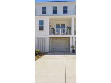 Luxury meets convenience in the sought-after marsh front - photo 26