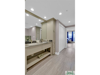 WAKE UP OVERLOOKING THE WILMINGTON RIVER IN THIS UPSCALE LUXURY - photo 31