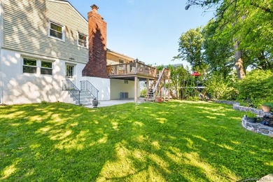 Nestled on a quiet cul-de-sac in Mamaroneck's sought-after - photo 39