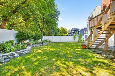 Nestled on a quiet cul-de-sac in Mamaroneck's sought-after - photo 41