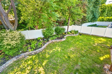 Nestled on a quiet cul-de-sac in Mamaroneck's sought-after - photo 42