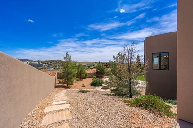 Exceptional luxury estate located in the prestigious gated - photo 43