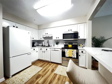 Welcome to the highly sought-after Coach Homes at Errol Estates! - photo 6