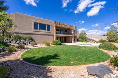 Exceptional luxury estate located in the prestigious gated - photo 49