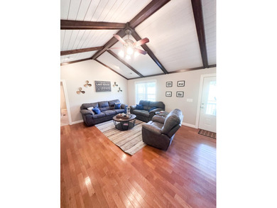 Tucked away in the gated Parksridge Community near Lake - photo 4