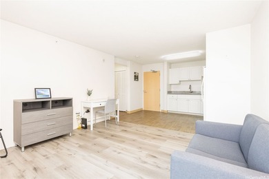Enjoy the convenience of living at 801 South St. condominium - photo 3