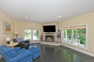 Welcome to 4 Hampton Court, where exceptional layout, property - photo 12