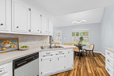 Welcome to 5452 Roxbury Dr., North Charleston--where timeless - photo 17