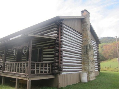 Exceptional investment property offering two homes, a barn, and - photo 25