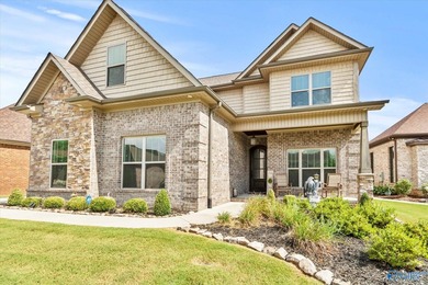 Move-in-ready home in the desirable Canebrake community - photo 1