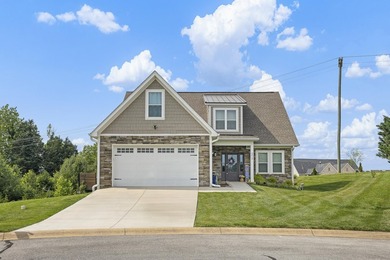 Exceptional opportunity to own a beautifully maintained - photo 2