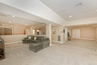 Welcome to 4 Hampton Court, where exceptional layout, property - photo 33