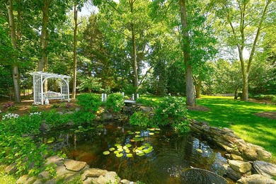 Welcome to 4 Hampton Court, where exceptional layout, property - photo 40