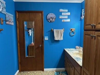 Exceptional investment property offering two homes, a barn, and - photo 51