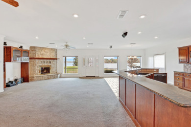 PANORAMIC LAKE VIEWS LOCATED IN COOTS COVE PRICED BELOW APPRAISAL - photo 14