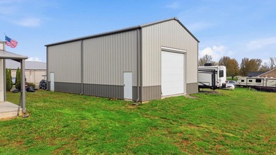 Custom-built barndominium and shop on just over an acre, under - photo 3