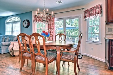 Elegant and Immaculate 4 Bedroom, 2 1/2 Bath Victorian Style - photo 14