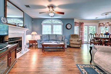 Elegant and Immaculate 4 Bedroom, 2 1/2 Bath Victorian Style - photo 15
