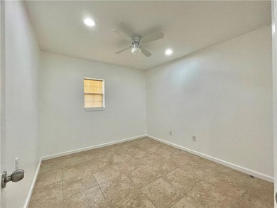 Flour Bluff District presents an impressive three-bedroom - photo 17