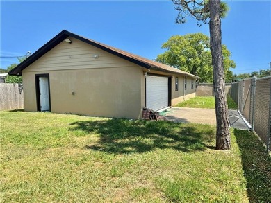 Flour Bluff District presents an impressive three-bedroom - photo 21
