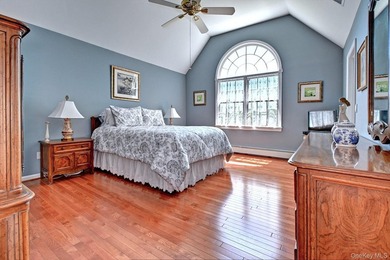 Elegant and Immaculate 4 Bedroom, 2 1/2 Bath Victorian Style - photo 21