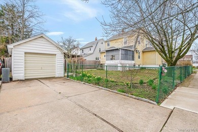 Welcome to this Charming Colonial in the heart of Bellmore. This - photo 23