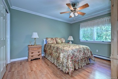 Elegant and Immaculate 4 Bedroom, 2 1/2 Bath Victorian Style - photo 25