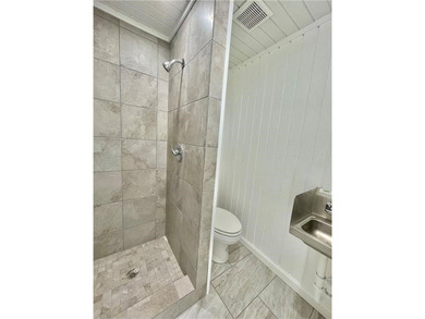 Flour Bluff District presents an impressive three-bedroom - photo 27