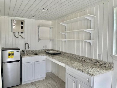 Flour Bluff District presents an impressive three-bedroom - photo 28