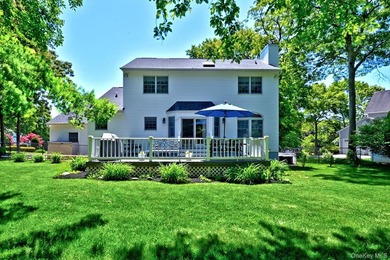 Elegant and Immaculate 4 Bedroom, 2 1/2 Bath Victorian Style - photo 32