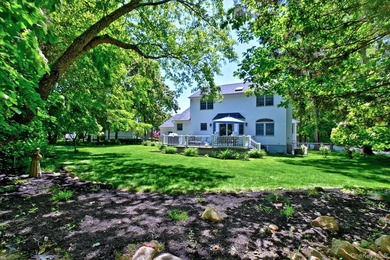 Elegant and Immaculate 4 Bedroom, 2 1/2 Bath Victorian Style - photo 34