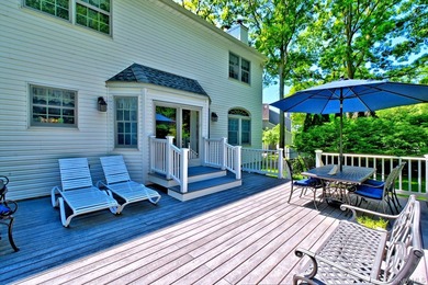 Elegant and Immaculate 4 Bedroom, 2 1/2 Bath Victorian Style - photo 38