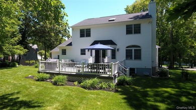 Elegant and Immaculate 4 Bedroom, 2 1/2 Bath Victorian Style - photo 40