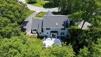Elegant and Immaculate 4 Bedroom, 2 1/2 Bath Victorian Style - photo 44