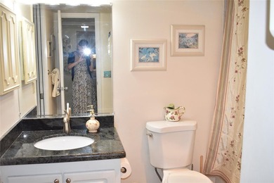 WELL MAINTAINED 1 BEDROOM, 1 BATH CONDO WITH VIEW OF SOUTH CANAL - photo 8