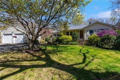 Located in Saunderstown on the North and South Kingstown line - photo 2