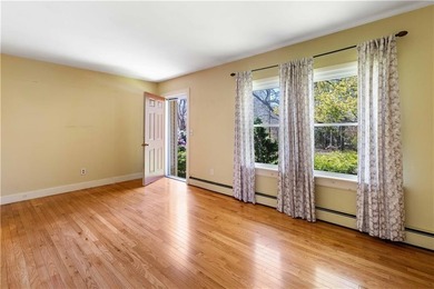 Located in Saunderstown on the North and South Kingstown line - photo 6