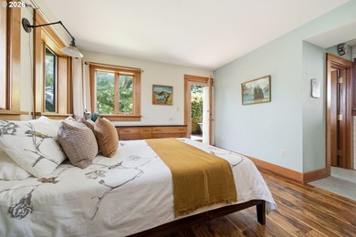 Sauvie Island move-in ready waterfront chalet. Situated on 1.79 - photo 34